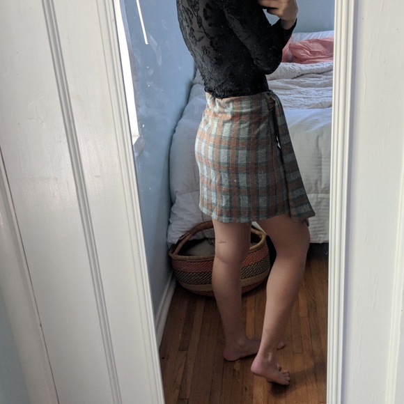 Urban outfitters wrap skirt - Picture 3 of 5